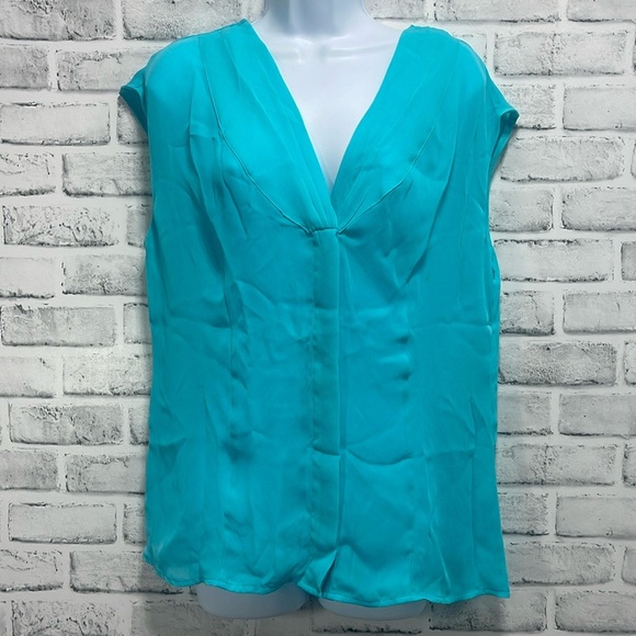 Worthington Sheer Button Up Sleeveless Blouse NWT Large - Picture 1 of 8